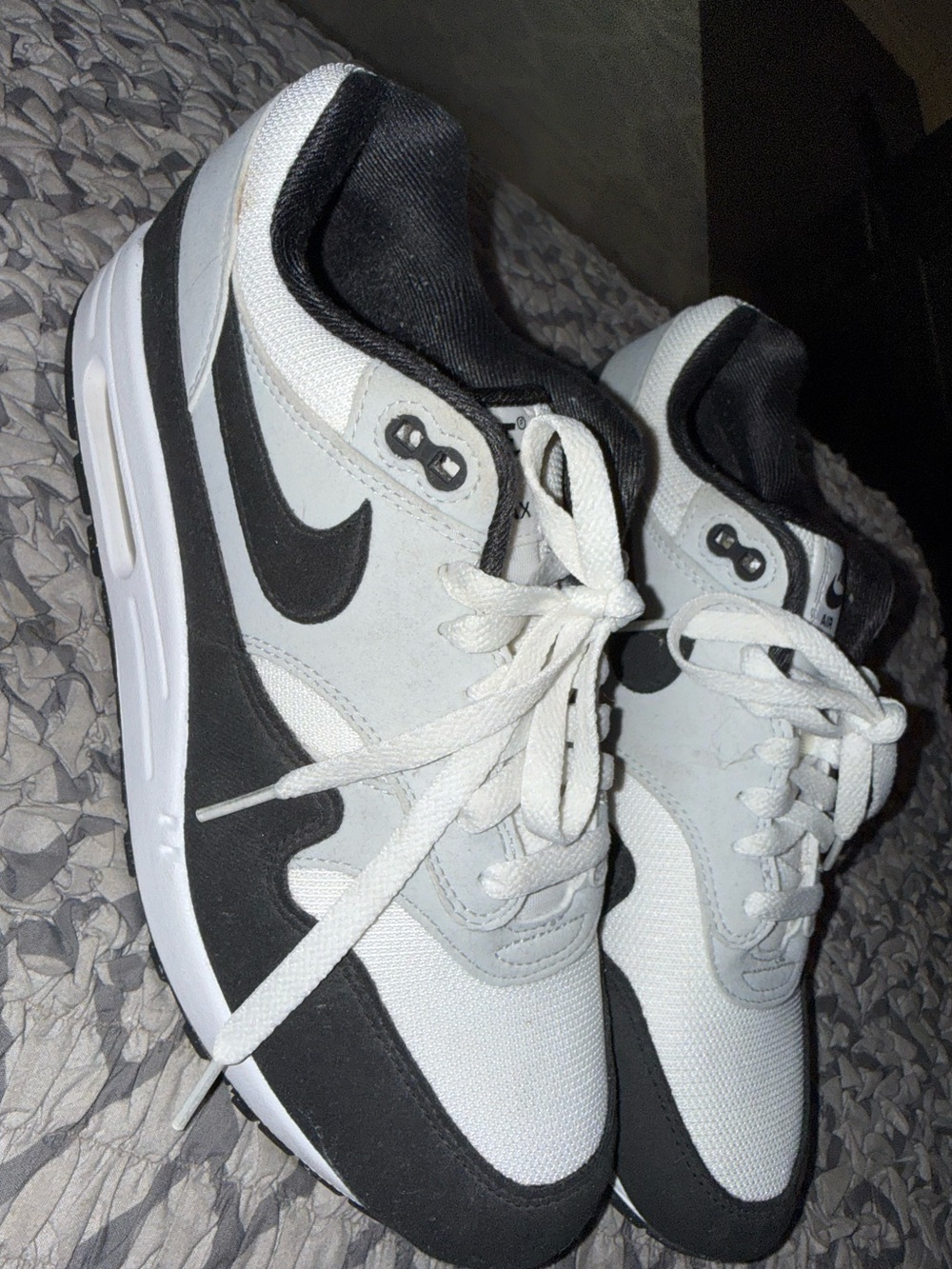 Nike Air MAX 1 Men's Black White Low-Top Size 9 NWOT